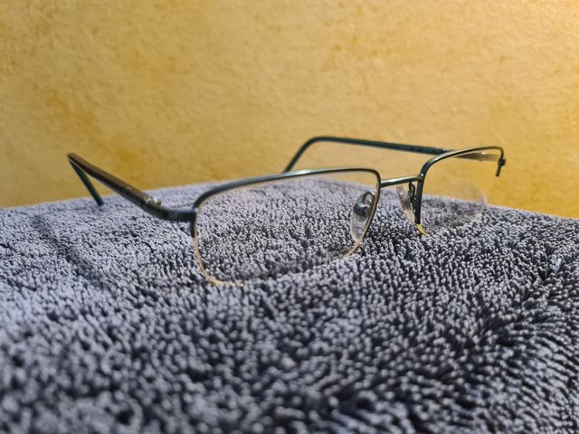 Montatura occhiali Vogue (pulita a ultrasuoni)