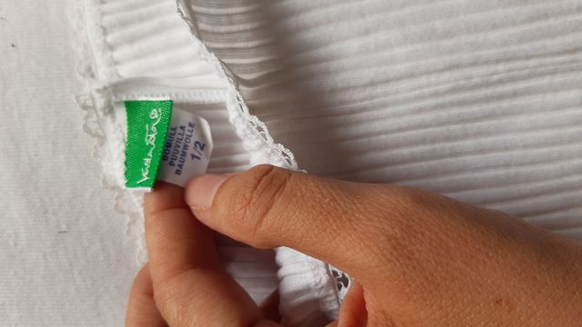 Reggiseni e calzoncini intimi bianchi