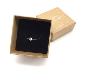 anillo oro 18k con piedra con diamante