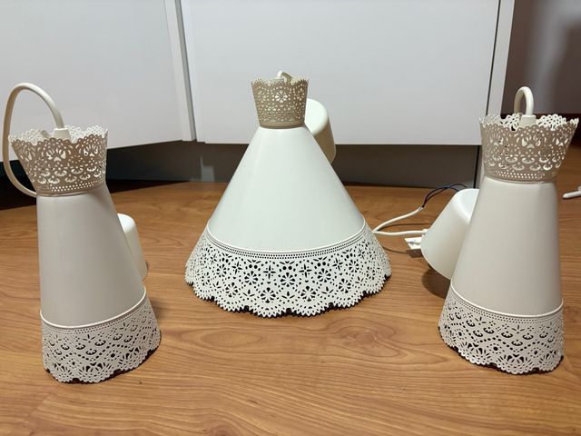 3 Lámparas techo blancas vintage
