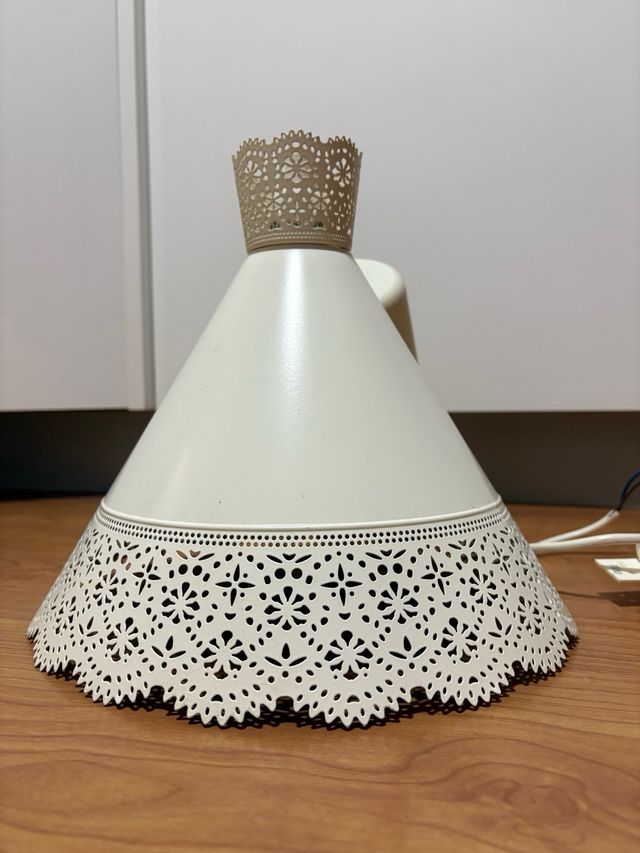 3 Lámparas techo blancas vintage