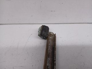 Elevalunas delantero izquierdo toyota 219677 hilux