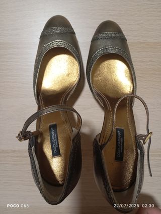 Tacones Dolce & Gabbana dorados