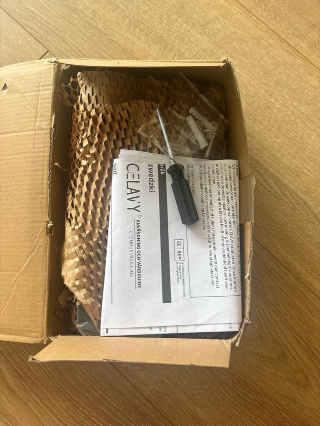 Lampada da parete LED CELAVY nera e argento