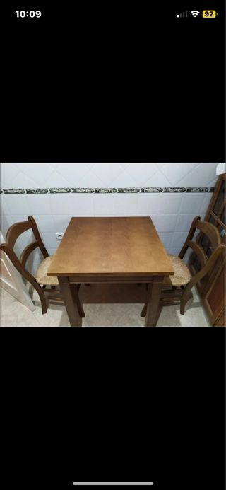 Mesa cocina + 2 sillas madera