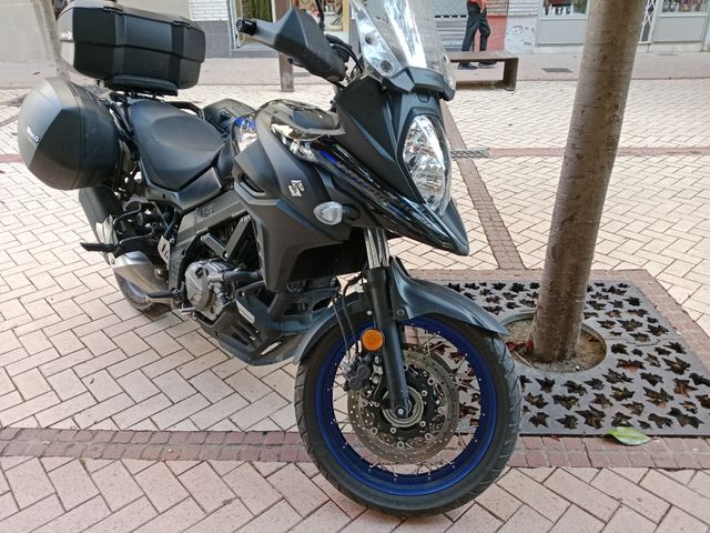 Suzuki V-Strom 650 + Shad