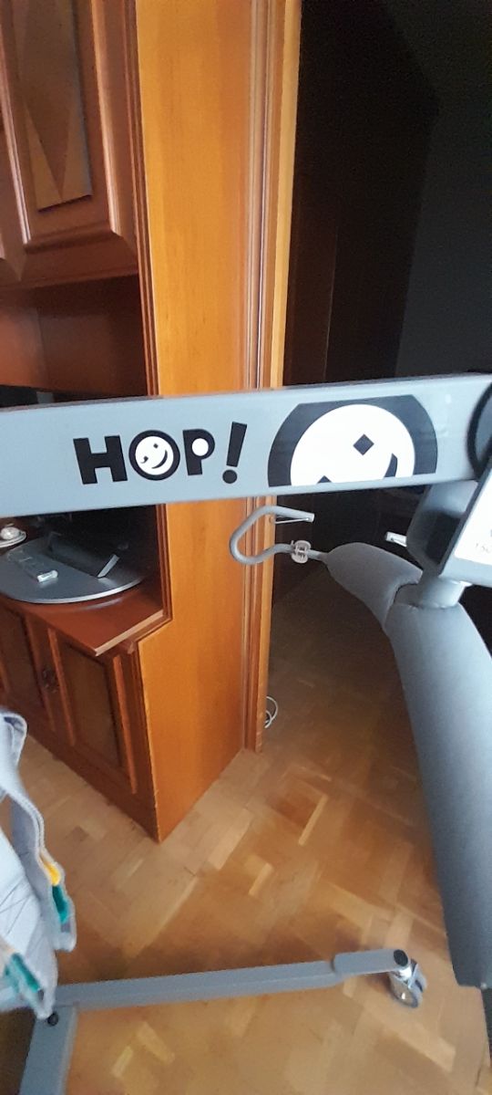 Grúa eléctrica hospitalaria. En garantia