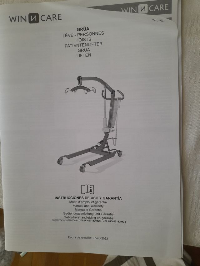 Grúa eléctrica hospitalaria. En garantia