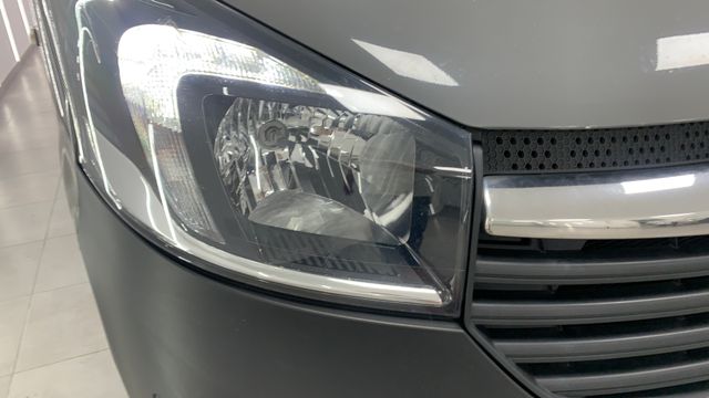 Opel Vivaro 1.6CDTI SS 88kW 120CV L1 2.7t Combi9