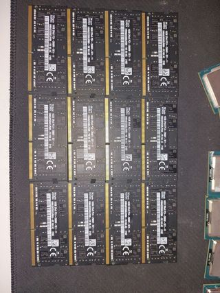 12x Módulos RAM SK hynix 16GB DDR4.  Precio unidad