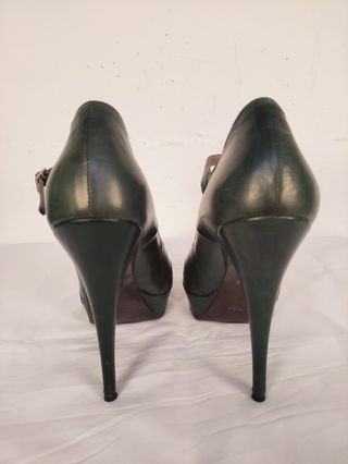 Décolleté verdi tacco alto