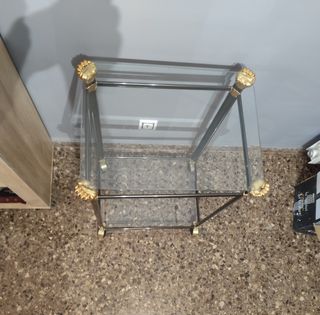 Mesa cristal y metal