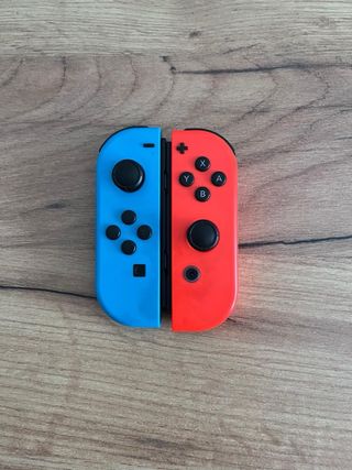 Nintendo Switch Azul & Rojo Mario kart 8 deluxe