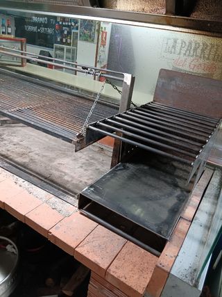 Barbecue a legna in metallo