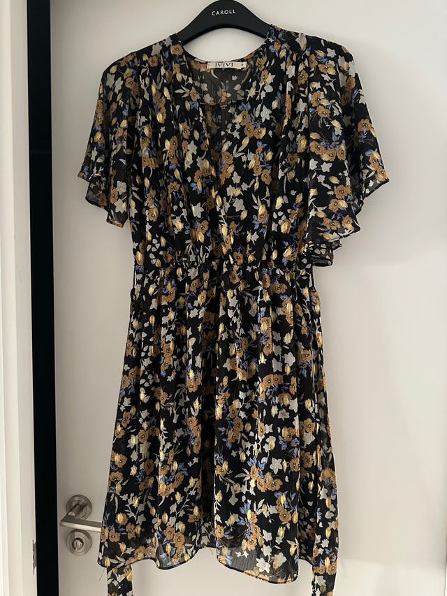 Vestido midi floral negro y dorado