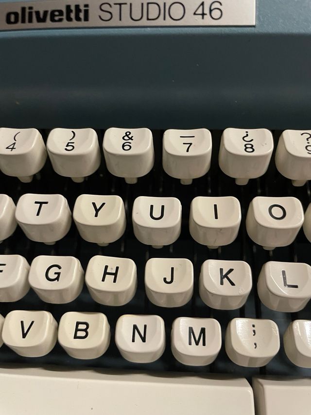 Olivetti Studio 46 - Máquina de escribir