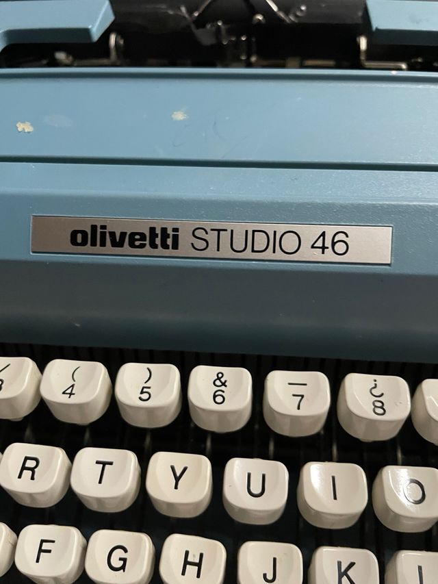 Olivetti Studio 46 - Máquina de escribir