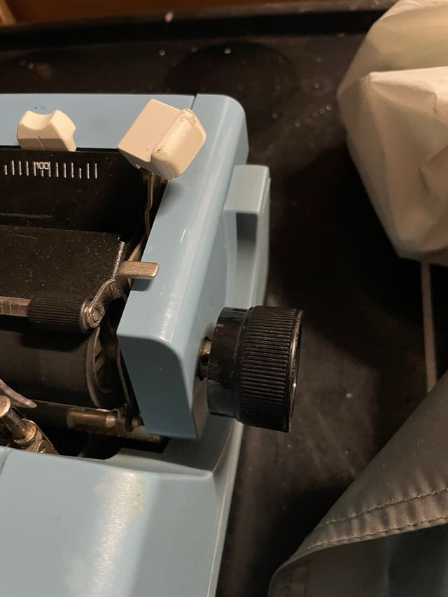 Olivetti Studio 46 - Máquina de escribir