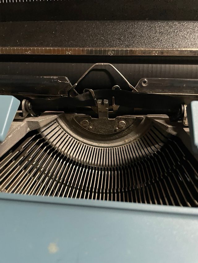 Olivetti Studio 46 - Máquina de escribir