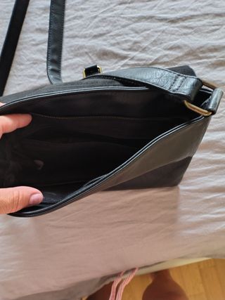Borsa a tracolla nera in pelle