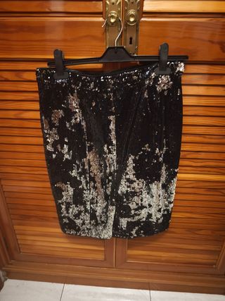 Falda tubo lentejuelas negra L