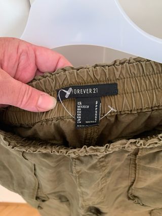 Pantalones cargo Forever 21 - Talla S