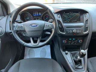 Ford Focus 1.0 125Cv Titanium ¡¡REVISION EN FORD!!