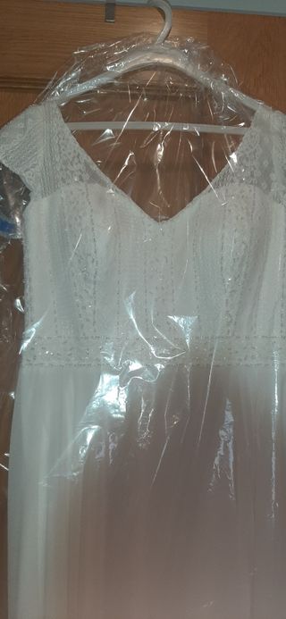 Vestido novia blanco con pedrería 