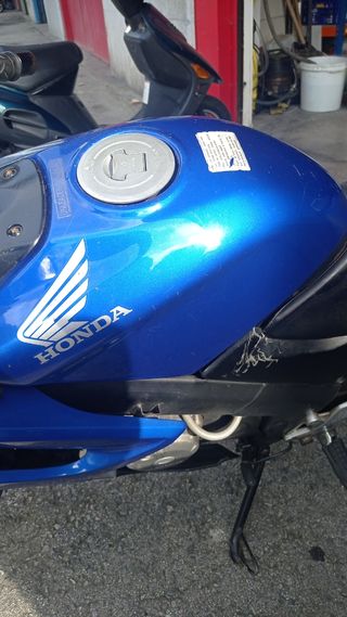 Honda CBR 125 R (2006) - Despiece