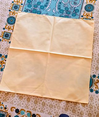 8 Servilletas amarillas de tela