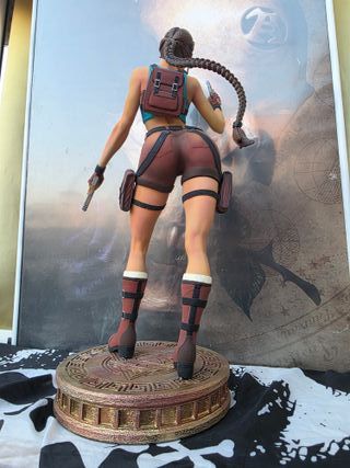 Figura Lara Croft Tomb Raider