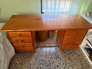 Escritorio madera maciza/nuevo precio hasta mañana
