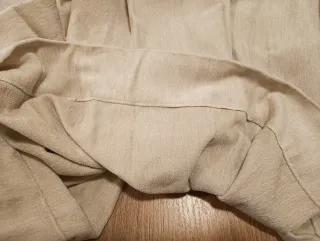 Ropa mesa camilla beige