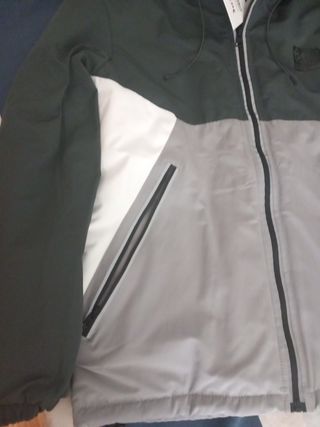 Cazadora verde y gris talla M