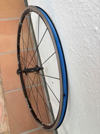 Llantas carretera Shimano RS100
