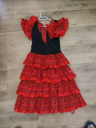 Vestido niña flamenca rojo-negro
Mide 90 cm