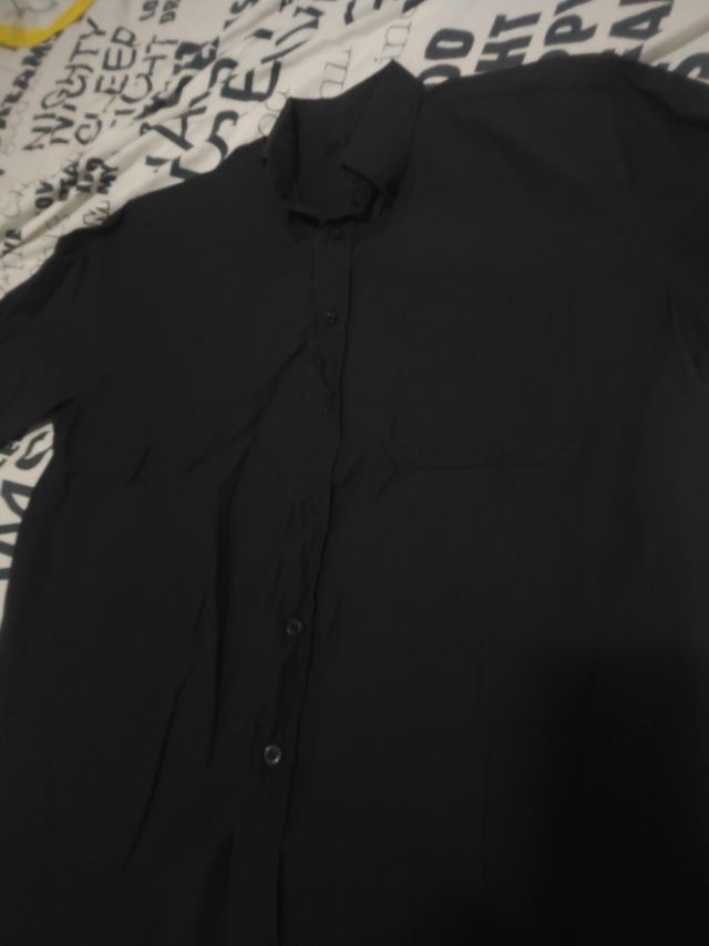 Camisa negra hombre