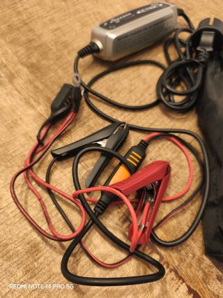 Cargador mantenedor CTEK XS 0.8 - Moto & Coche