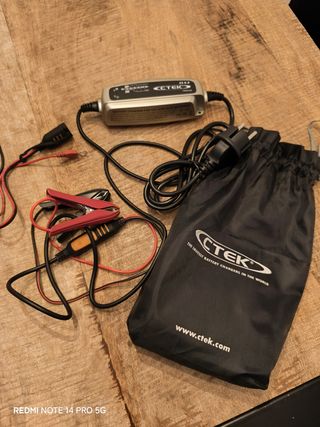 Cargador mantenedor CTEK XS 0.8 - Moto & Coche