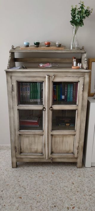 Mueble aparador antiguo