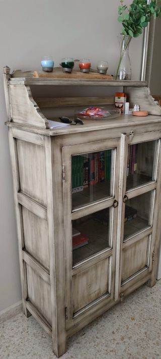 Mueble aparador antiguo