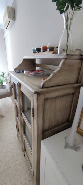 Mueble aparador antiguo