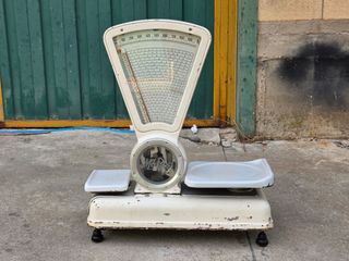 Báscula Mobba antigua esmaltada