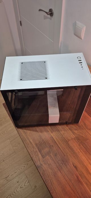 Caja PC NZXT H210i