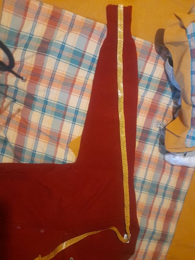 2 articulos ..Polo amarillo y  chaqueta grabate XL