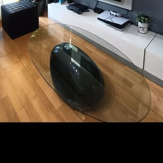 Mesa centro ovalada cristal negra