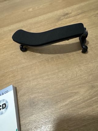 Violín 1/4 con estuche, estuche, resina , libro y