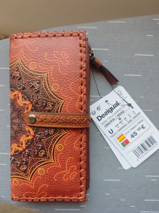 Monedero Desigual