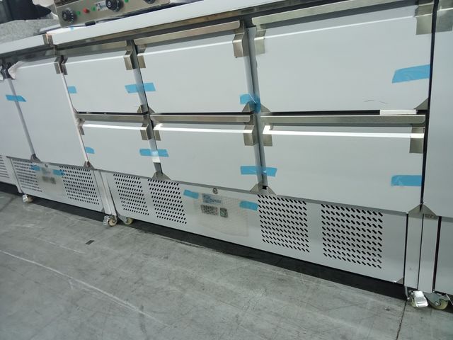 Mesa refrigerada de preparación