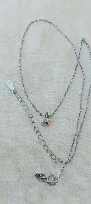 Collar inicial multicolor plata